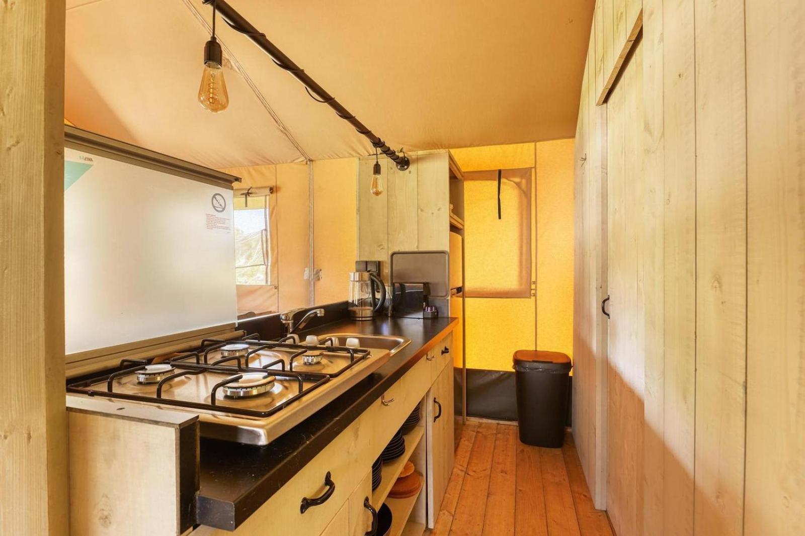 Hotel Glamping With Eco-wellness *
