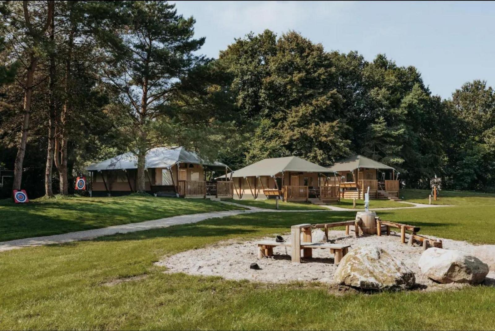 Glamping With Eco-wellness Hotel Zeewolde