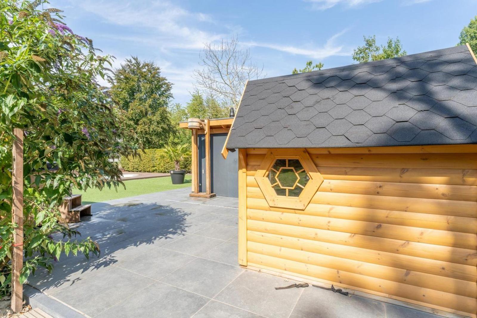 Hotel Glamping With Eco-wellness