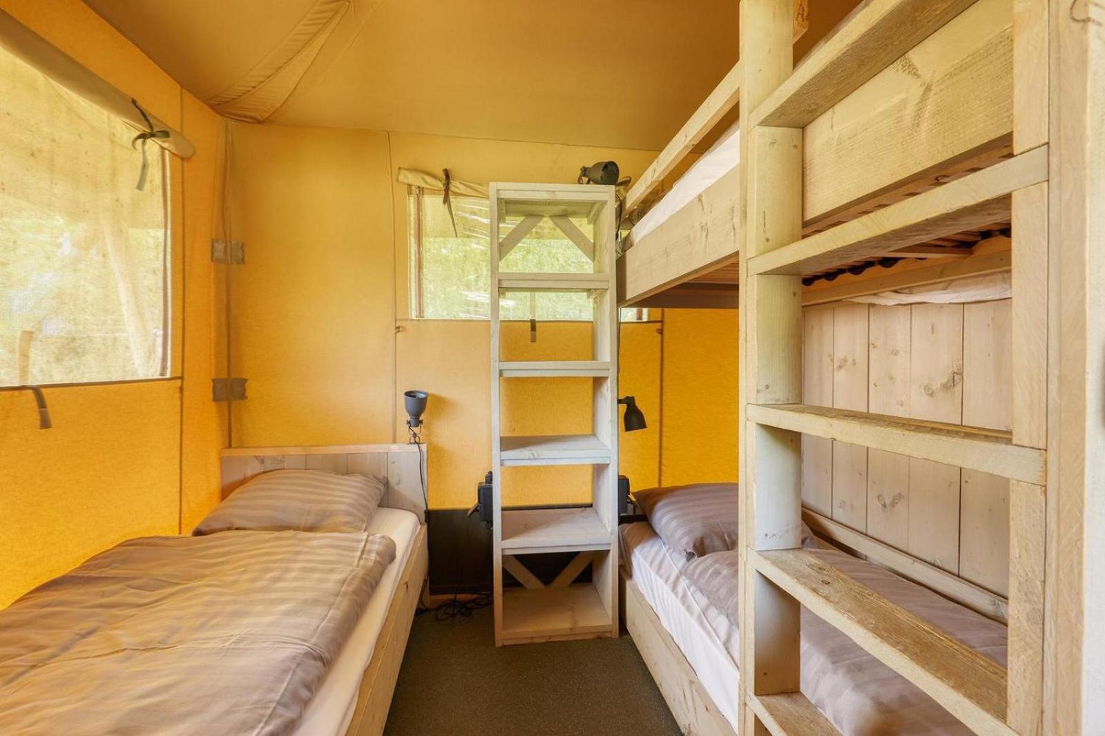 Glamping With Eco-wellness Zeewolde