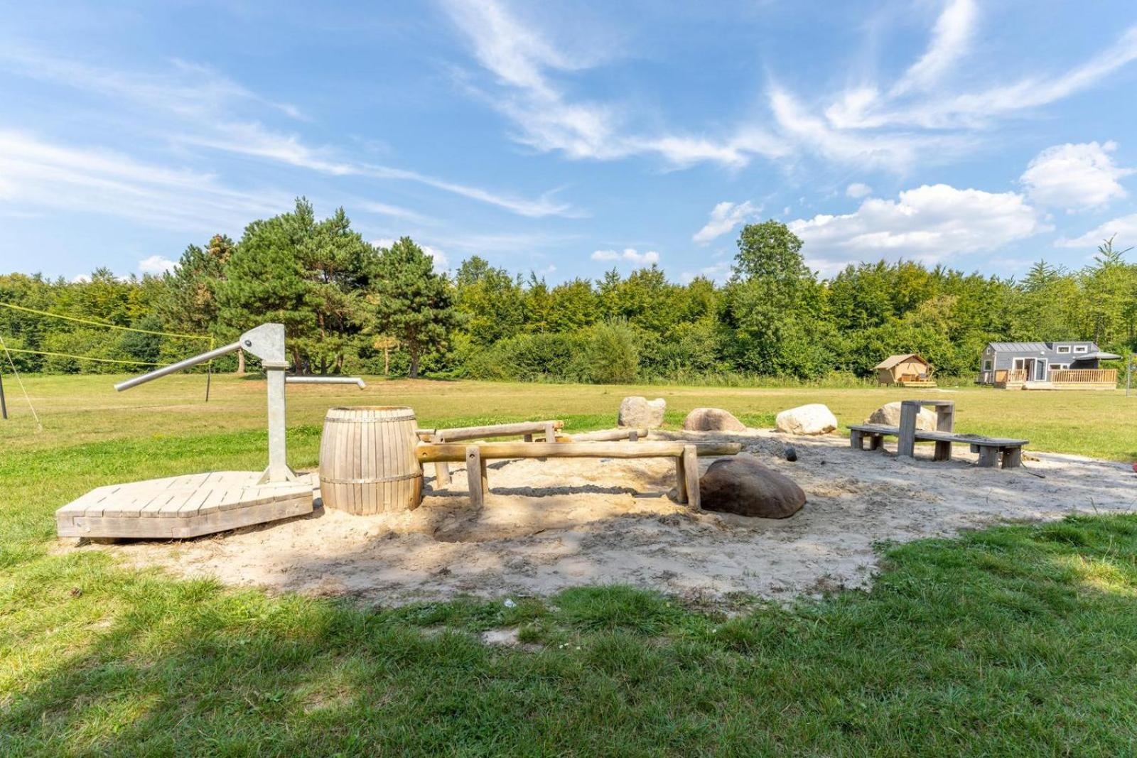 Hotel Glamping With Eco-wellness Zeewolde