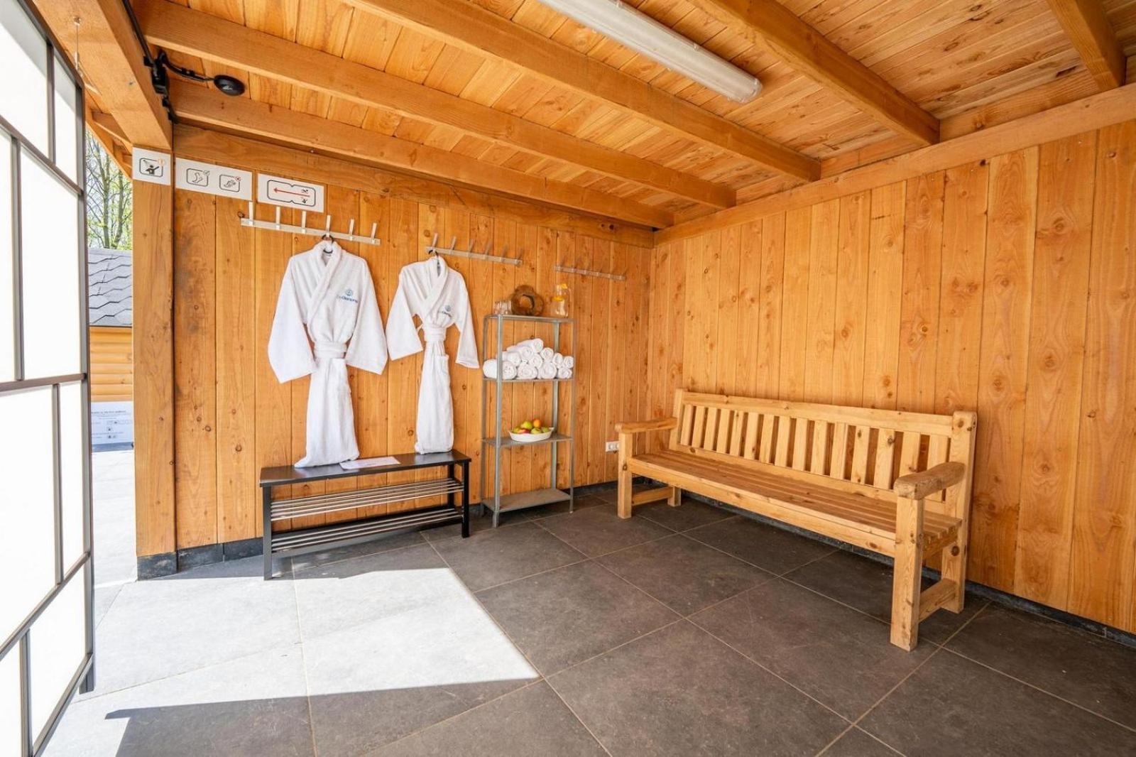 Glamping With Eco-wellness Zeewolde