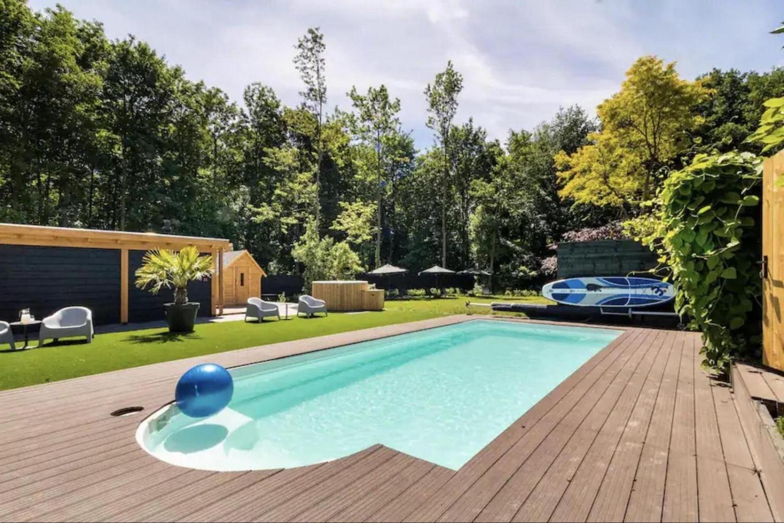Glamping With Eco-wellness Hotel Zeewolde